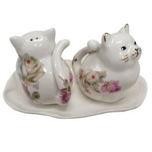 Salt & Pepper Cats with Plate, FR1051
